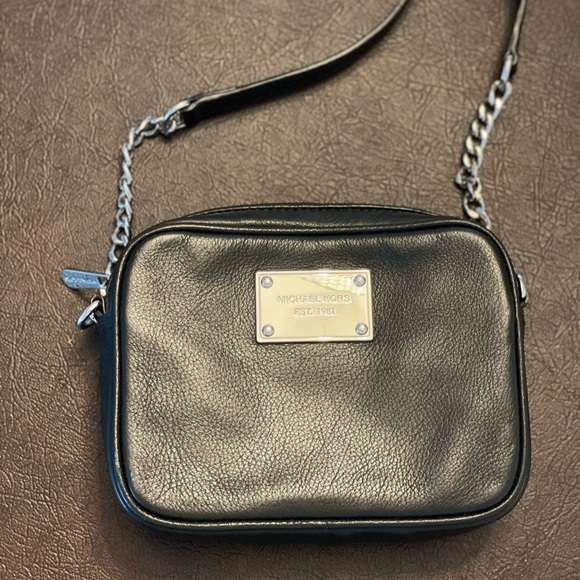 Michael Kors Black Crossbody Bag with Chain Strap - Picture 6 of 6